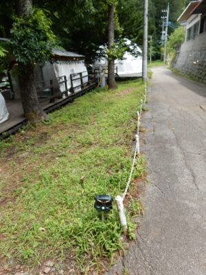 敷地入口の光センサー